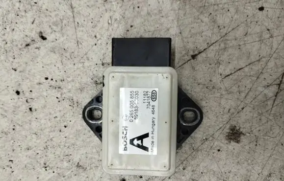 Toyota Avensis T270 ESP acceleration yaw rate sensor 1275100769