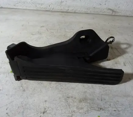 Skoda Yeti (5L) Accelerator throttle pedal 1K1721503S