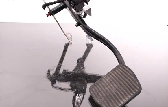 Volvo S60 Brake pedal 