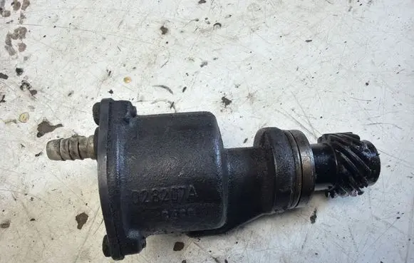 Audi A4 S4 B5 8D Vacuum pump 028207A