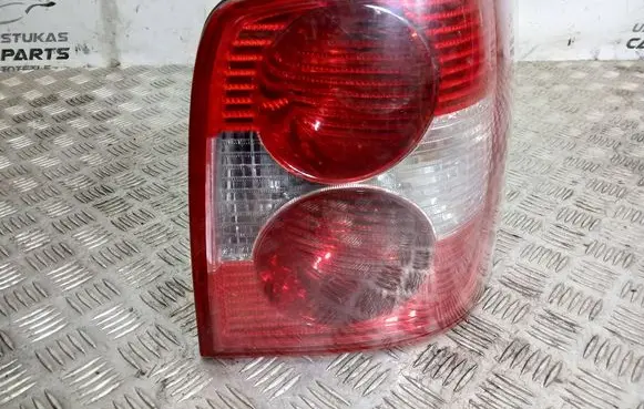 Volkswagen PASSAT B5.5 Rear/tail lights