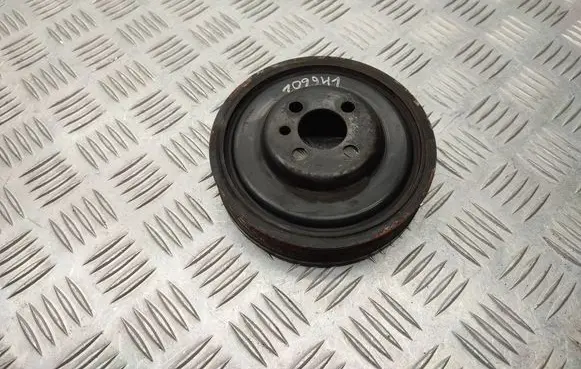 Skoda Fabia Mk2 (5J) Camshaft pulley/ VANOS 03P109239 03L109111 038105243M