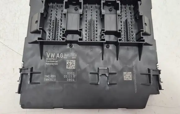 Volkswagen PASSAT B7 Comfort/convenience module 3AA937087A