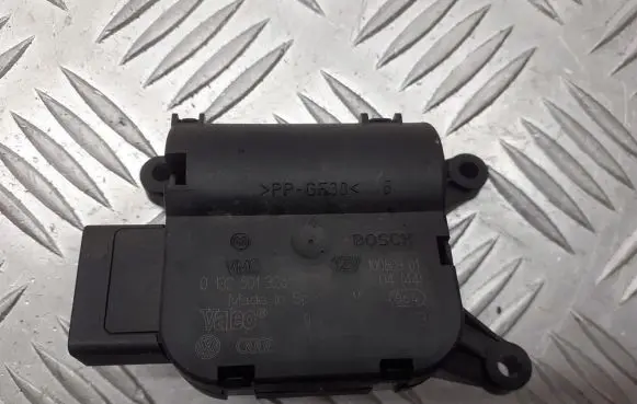 Skoda Octavia Mk1 (1U) A/C air flow flap actuator/motor 1J1907511E