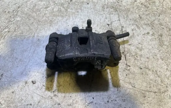 Mitsubishi Grandis Rear brake caliper