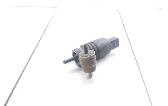 Audi A3 S3 8L Windscreen/windshield washer pump