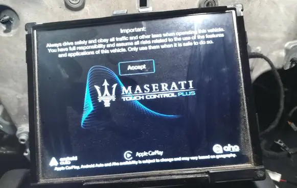 Maserati Levante Screen/display/small screen 670106655