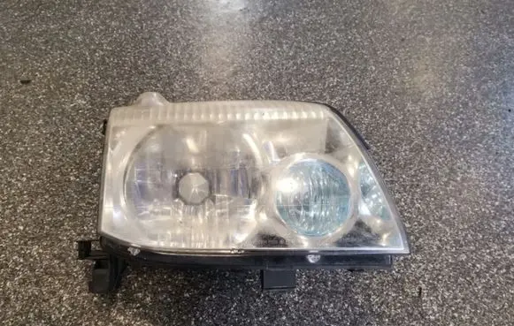 Nissan X-Trail T30 Headlight/headlamp