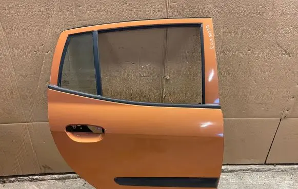KIA Picanto Rear door