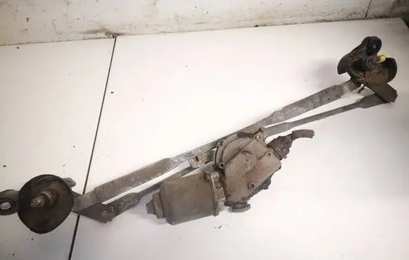 Front wiper linkage and motor