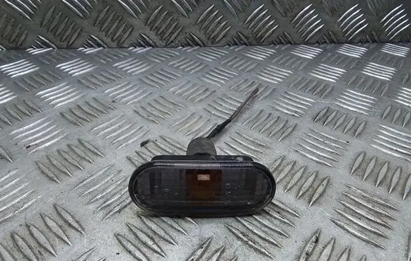 Volkswagen Transporter - Caravelle T5 Front fender indicator light 185235 185235B