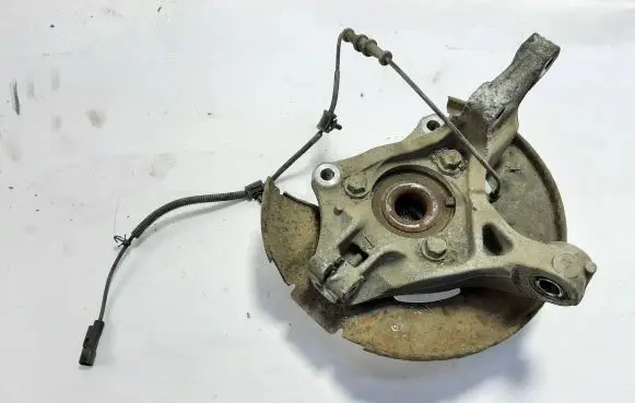 Opel Zafira C Front wheel hub