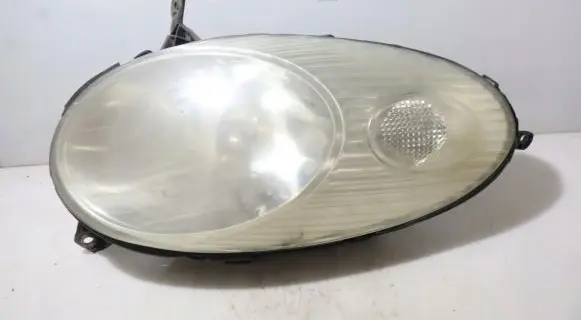 Nissan Micra Headlight/headlamp