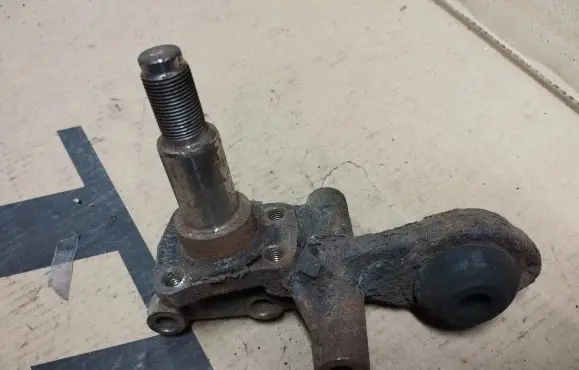Chrysler Neon II Rear wheel bearing hub 