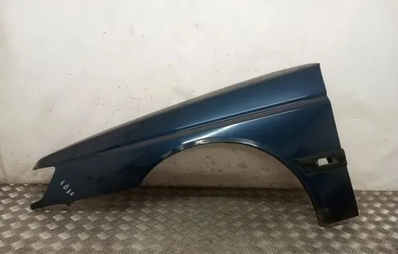 Peugeot 605 Fender