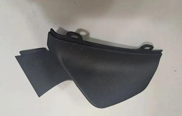Dashboard glove box trim