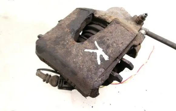 Volkswagen Golf VI Front brake caliper
