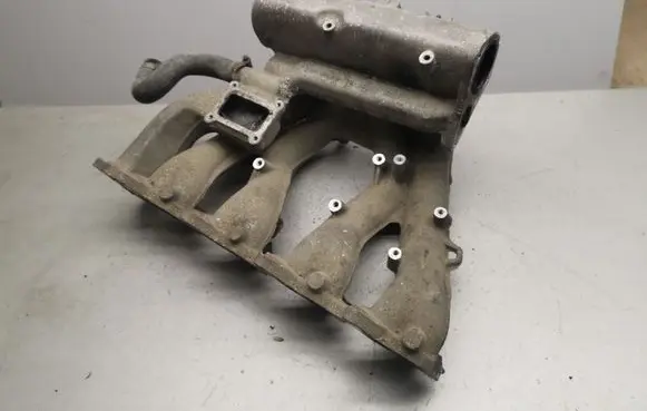 Mercedes-Benz C W202 Intake manifold A6110901537