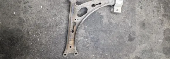 Seat Leon (1P) Front lower control arm/wishbone 1K0407153G