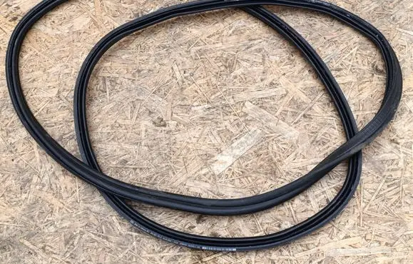 Audi A3 8Y Trunk rubber seal (body) 8Y4827705D