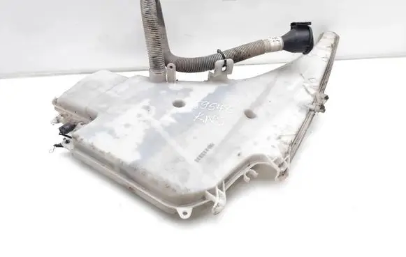 BMW 3 E90 E91 Windshield washer fluid reservoir/tank 7124231 E1145R-015055 E145R-010142