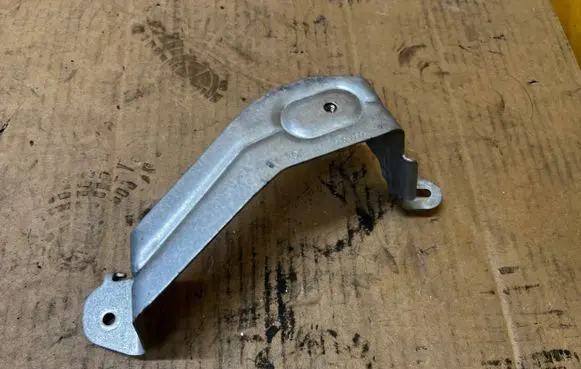 Mercedes-Benz GL X166 Bracket in trunk/boot A1668101514