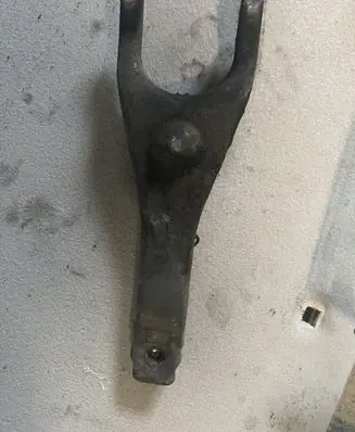 Toyota Avensis T220 Clutch release arm fork 