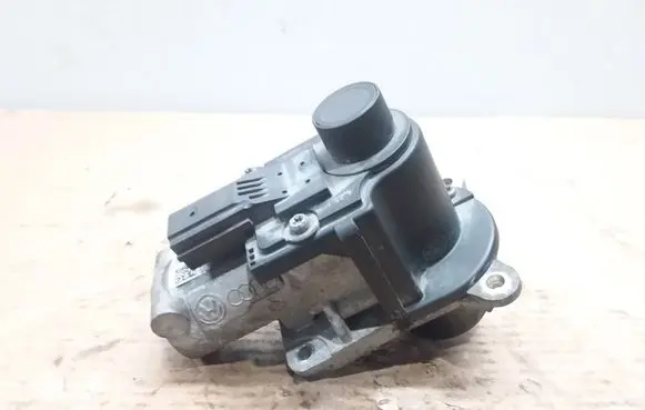 Volkswagen Caddy EGR valve 03G131501N 03G131502