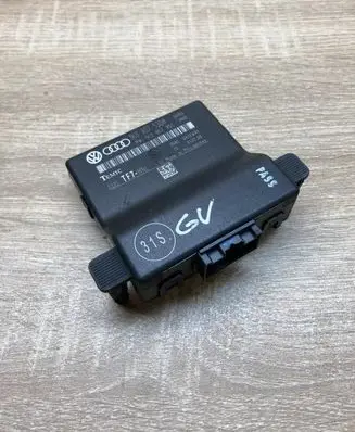 Volkswagen Touran I Gateway control module 1K0907530H 1K0907951