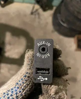 BMW 1 F20 F21 AUX in-socket connector 9229246