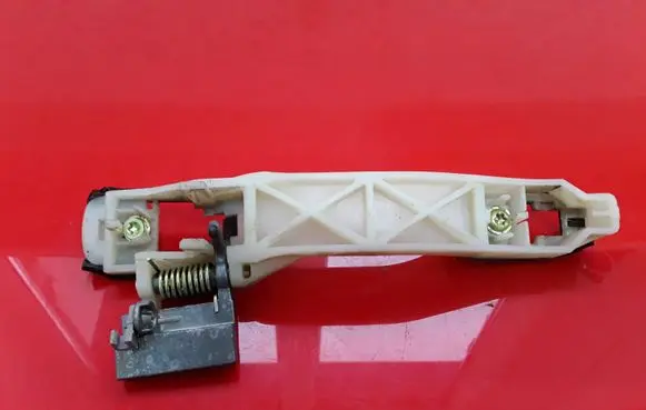 Rear door exterior handle/bracket