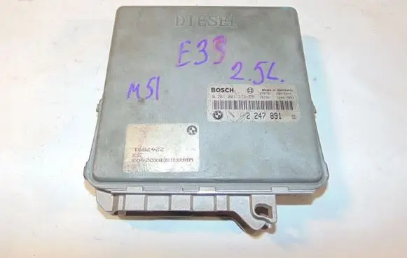 BMW 5 E39 Engine control unit/module 13612247891 0281001373