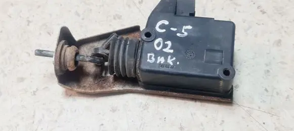 Fuel tank cap lock motor