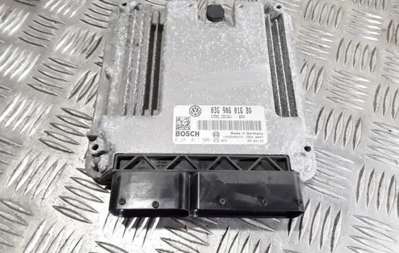 Volkswagen Touran I Engine control unit/module 03G906016BQ 0281011906