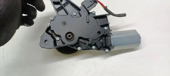 BMW 3 F30 F35 F31 Rear window wiper motor 7311415