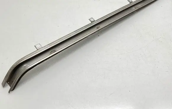 Volkswagen Transporter - Caravelle T5 Sliding door bottom rail 7H1843871AA