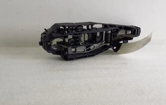 Opel Vivaro Rear door exterior handle/bracket 9829899780 242729