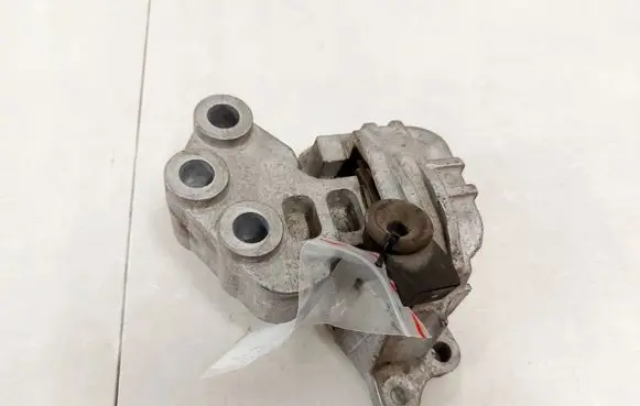 Fiat 500X Engine mount vacuum valve 00520497430