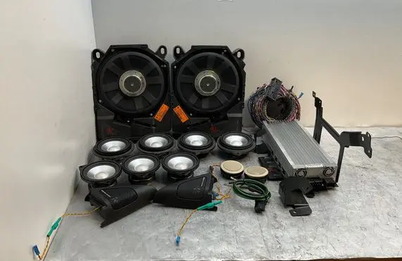 BMW 3 E92 E93 Audio system kit 9218086 10099114