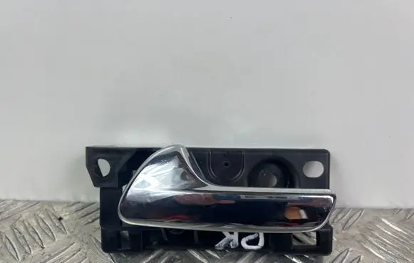 Jeep Grand Cherokee Front door interior handle