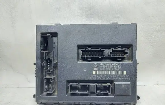 Mercedes-Benz A W169 Central body control module 1695453032