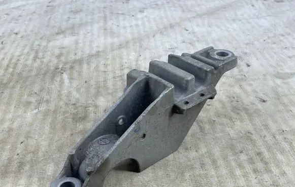 BMW 7 G11 G12 Sway bar bush bracket, rear 688401201 18573710