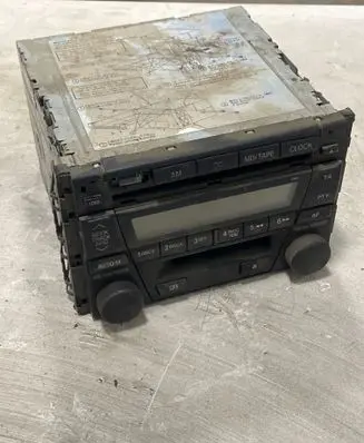 Lexus IS 220D-250-350 Radio/CD/DVD/GPS head unit