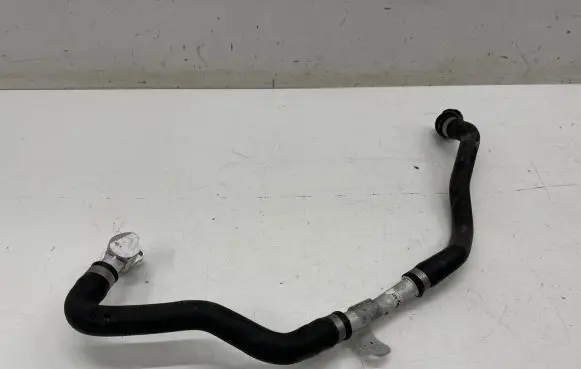 BMW 5 G30 G31 Engine coolant pipe/hose 8602625