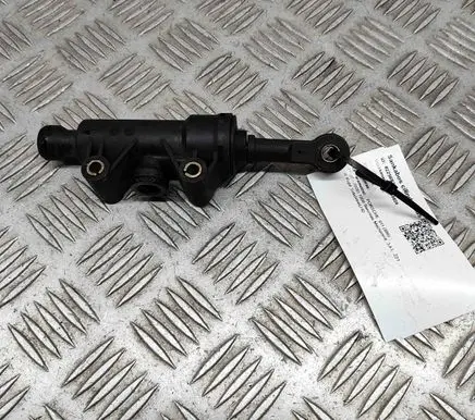 Clutch slave cylinder