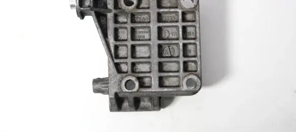 Audi A4 S4 B7 8E 8H Engine mounting bracket 059903143K