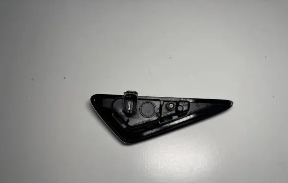 Tesla Model 3 Front fender indicator light 149586501A