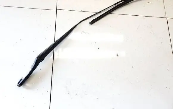Volvo V50 Front wiper blade arm 8623160