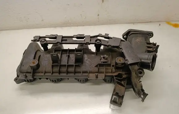 Volvo V50 Intake manifold 993390 9384941780