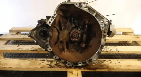 Toyota Yaris Manual 5 speed gearbox 20TT06